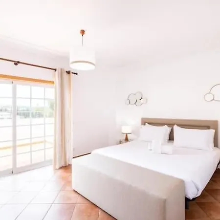 Esta - Tennis Court And Pool Villa Albufeira